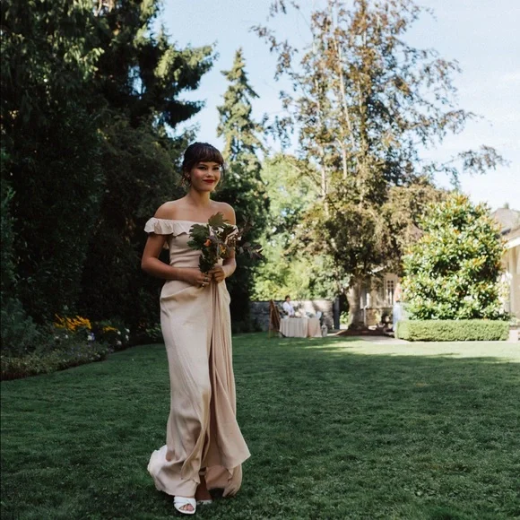 Reformation verbena dress size us2 in champagne - Main Image